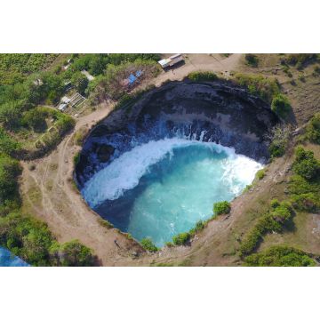 Lais Puzzle - Großes Loch exotisches Ziel tropische Reise Urlaub Natur Ozean Wellen Blautöne Paradies Bali Erhaltung Natur Vegetation Wald Klippe Meer Reise Indonesien Sommer - 2.000 Teile