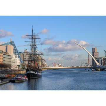 Lais Puzzle - Blick auf den Fluss Liffey, die Samuel-Beckett-Brücke und das Jeanie-Johnston-Hungerschiff in Dublin. Irland - 1.000 Teile
