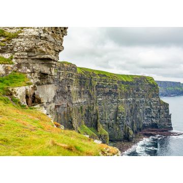 Lais Puzzle - Schöne Aussicht auf einen Teil der Cliffs of Moher, Geosites und Geopark, Wild Atlantic Way, Regentag in der Grafschaft Clare in Irland - 1.000 Teile