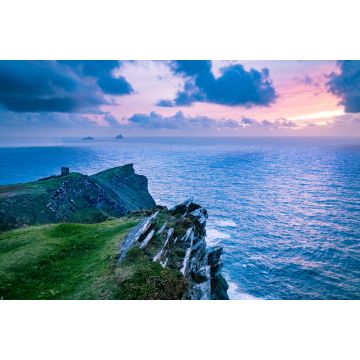 Lais Puzzle - Ein Aussichtspunkt von Bray Head auf der Insel Valentia im Ring of Kerry an der Südwestküste Irlands während eines Sonnenuntergangs im Herbst mit Blick auf die Skellig-Inseln und den Wachturm  - 2.000 Teile