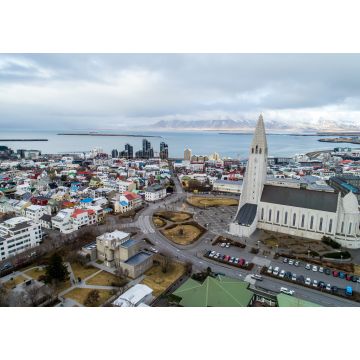 Lais Puzzle - die berühmte Kathedrale Hallgrimskirkja und die Stadt Reykjavik in Island - 1.000 Teile