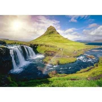 Lais Puzzle - Atemberaubender Sonnenaufgang über der Berglandschaft und dem Wasserfall von Kirkjufell in Island im Sommer - 1.000 Teile