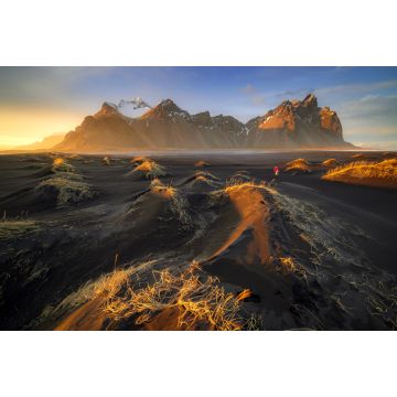 Lais Puzzle - Der Berg Vestrahorn mit schwarzen Lavadünen bei Sonnenuntergang, Stokksnes, Island - 2.000 Teile