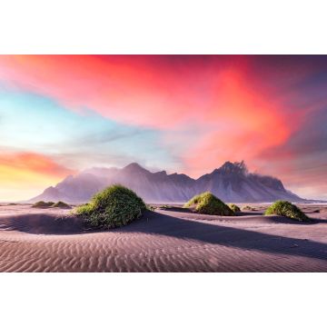 Lais Puzzle - Wunderschöne Landschaft mit schwarzen Sanddünen und grasbewachsenen Hügeln in der Nähe der berühmten Stokksnes-Berge am Kap Vestrahorn, Island - 2.000 Teile