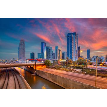 Lais Puzzle - Tel Aviv. Stadtbild von Ramat Gan, Tel Aviv, Israel während eines dramatischen Sonnenaufgangs - 2.000 Teile