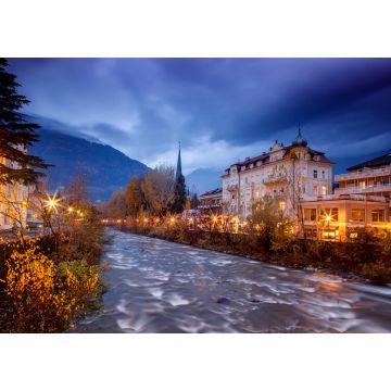 Lais Puzzle - Meran, eine wunderschöne Stadt in den alpinen Bergen Südtirols - 1.000 Teile