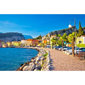 Lais Puzzle - Buntes Städtchen Torbole am Gardasee - 2.000 Teile