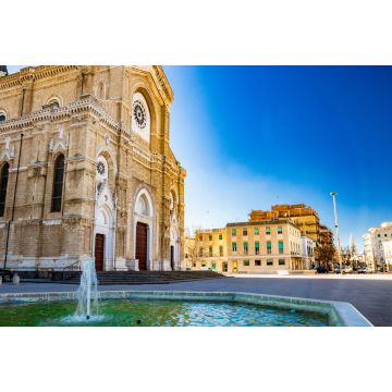 Lais Puzzle - Kathedrale von San Pietro Apostolo, auch bekannt als Duomo Tonti - 2.000 Teile