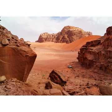 Lais Puzzle - Safari Jeep Auto in Wadi Rum Wüste, Jordanien, Das Tal des Mondes. Oranger Sand, Dunst, Wolken - 1.000 Teile