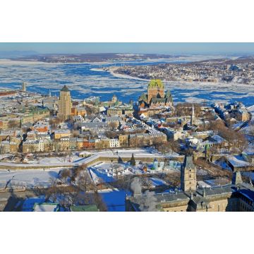 Lais Puzzle - Quebec Lower City, St. Lawrence River im Winter, Quebec, Kanada. Der historische Bezirk von Québec City gehört zum UNESCO-Weltkulturerbe - 2.000 Teile