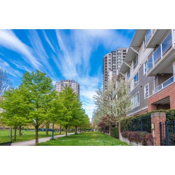 Lais Puzzle - Moderne Apartmenthäuser in Vancouver, British Columbia, Kanada - 2.000 Teile