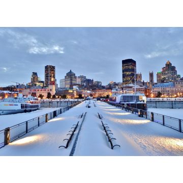 Lais Puzzle - Schneebedeckte Bänke, Pier, Uferpromenade, Hafen und das Stadtzentrum von Montreal nach Sonnenuntergang im Winter - Montreal, Kanada - 1.000 Teile