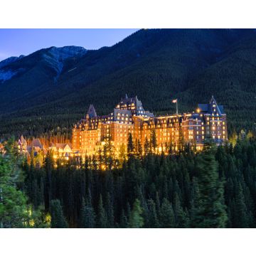Lais Puzzle - Fairmont Banff Springs Luxushotel mit Beleuchtung in den kanadischen Rockies im Banff National Park - 40, 100, 200, 500, 1.000 & 2.000 Teile