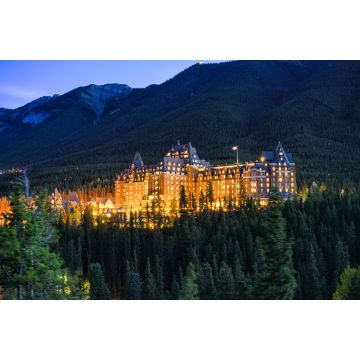 Lais Puzzle - Fairmont Banff Springs Luxushotel mit Beleuchtung in den kanadischen Rockies im Banff National Park - 2.000 Teile