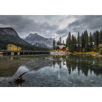 Lais Puzzle - Holzhütte am Emerald Lake mit felsigen Bergen im Yoho-Nationalpark - 1.000 Teile