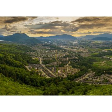 Lais Puzzle - Weitwinkel-Panorama-Luftaufnahme der Stadt Chilliwack, die im Fraser Valley in British Columbia, Kanada, liegt - 1.000 Teile
