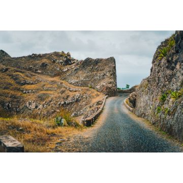 Lais Puzzle - Insel Santo Antao, Kap Verde. Lokale Straße auf dem Delgadinho-Bergkamm, die nach Ribeira Grande führt - 2.000 Teile