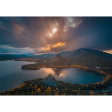 Lais Puzzle - Dramatische Herbstabend-Wolkenlandschaft bei Sonnenuntergang. Die leuchtenden Farben des Herbstes um einen Bergsee. Kasachstan. Asien. - 1.000 Teile