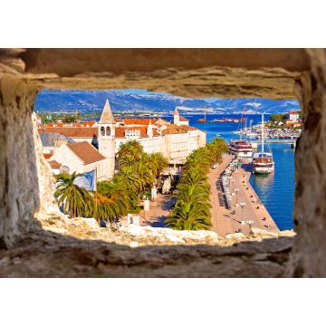 Lais Puzzle - Stadt Trogir Uferpromenade und Wahrzeichen Panoramablick durch Steinfenster - 1.000 Teile