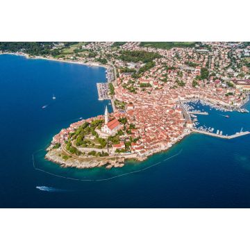 Lais Puzzle - Schöne Luftaufnahme der Stadt Rovinj von der Adria aus. Die Altstadt von Rovinj, Istrien, Kroatien - 2.000 Teile