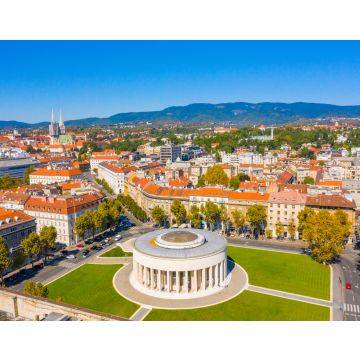 Lais Puzzle - Drohnenaufnahme des Mestrovic-Pavillons, der monumentalen Kunstgalerie und des Stadtzentrums an einem sonnigen Sommertag, Zagreb, Kroatien - 40, 100, 200, 500, 1.000 & 2.000 Teile