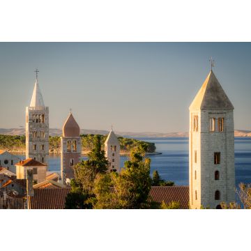 Lais Puzzle - Klassische Ansicht mit Glockentürmen der Kirchen von Rab, Kroatien - 2.000 Teile
