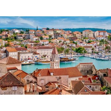 Lais Puzzle - Hochformatige Ansicht der Altstadt von Trogir, Kroatien, im Vordergrund, die neueren Gebäude auf dem Festland. An der zentralen Adriaküste - 1.000 Teile