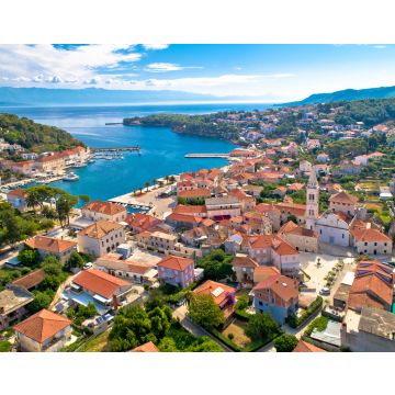 Lais Puzzle - Luftaufnahme der Bucht von Jelsa und der Uferpromenade auf der Insel Hvar - 40, 100, 200, 500, 1.000 & 2.000 Teile