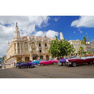 Lais Puzzle - Klassische amerikanische Autos in den Straßen von Havanna, Kuba - 2.000 Teile