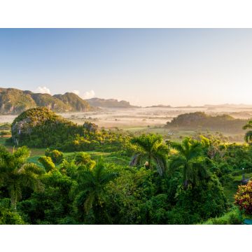 Lais Puzzle - Kalksteinfelsen namens Mogotes im Viñales-Tal nahe dem westlichen Ende der Insel Kuba sind eine wunderschöne Karstlandschaft, die von Bergen umgeben ist - 40, 100, 200, 500, 1.000 & 2.000 Teile