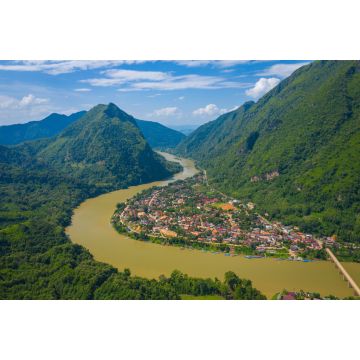 Lais Puzzle - Luftaufnahme des Dorfes Nong Khiaw. Nord-Laos. Südostasien - 2.000 Teile