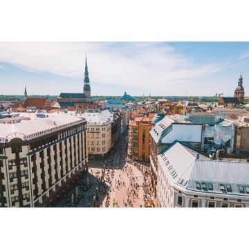 Lais Puzzle - Winteransicht der Altstadt von Riga aus der Vogelperspektive mit Blick auf den Fluss, die Nationalbibliothek und die Kuppelkathedrale - 2.000 Teile