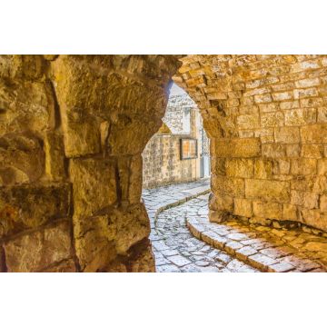 Lais Puzzle - Dies ist eine Aufnahme der alten Straßen in Der El Kamar, einem Dorf im Libanon, und Sie können auf dem Bild den alten Weg aus Steinen mit einer historischen Architektur für Wände und Häuser sehen - 2.000 Teile