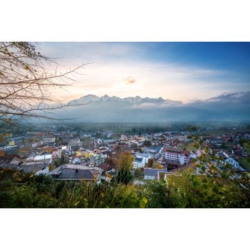 Lais Puzzle - Luftaufnahme von Vaduz bei Sonnenuntergang mit Appenzeller Alpen im Hintergrund - Vaduz, Liechtenstein - 2.000 Teile