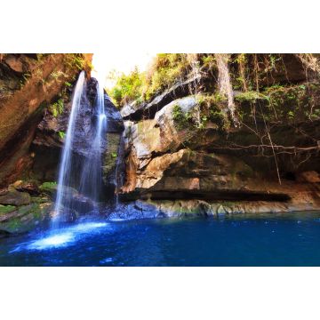 Lais Puzzle - Schöner Fluss und Kaskade in einer Schlucht im Isalo-Nationalpark, Madagaskar - 2.000 Teile