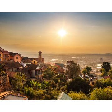 Lais Puzzle - Schönes Stadtpanorama von Antananarivo, Madagaskar, bei Sonnenuntergang - 40, 100, 200, 500, 1.000 & 2.000 Teile