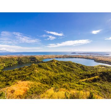 Lais Puzzle - Blick vom Mont Passot über den Kratersee Lac Amparihibe und den Indischen Ozean, Nosy Be, Madagaskar - 40, 100, 200, 500, 1.000 & 2.000 Teile