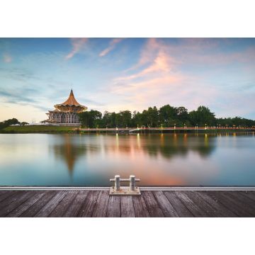 Lais Puzzle - Sarawak State Legislative Assembly (Dewan Undangan Negeri), Kuching, Sarawak, Malaysia. (Weichzeichner, leichte Bewegungsunschärfe) - 1.000 Teile