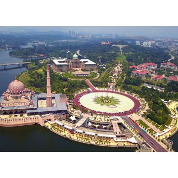 Lais Puzzle - Luftaufnahme der Putra-Moschee mit Gartenlandschaft und Putrajaya-See, Putrajaya. Die berühmteste Touristenattraktion in Kuala Lumpur City, Malaysia - 1.000 Teile