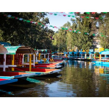 Lais Puzzle - Boote auf den Gewässern von Xochimilco in Mexiko-Stadt - 40, 100, 200, 500, 1.000 & 2.000 Teile