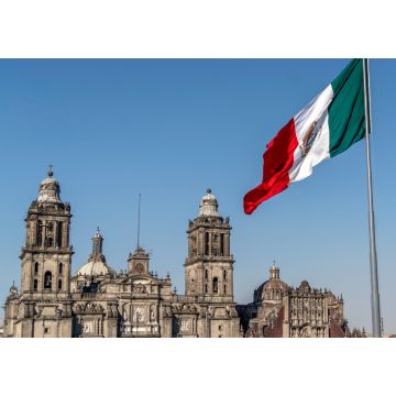 Lais Puzzle - Kathedrale in Mexiko-Stadt mit wehender mexikanischer Flagge - 1.000 Teile
