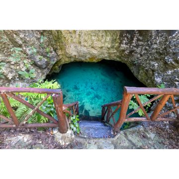 Lais Puzzle - Die malerische Cenote Casa Tortuga in der Nähe von Tulum und Playa Del Carmen, eine beliebte Touristenattraktion für den lokalen und internationalen Tourismus - 2.000 Teile