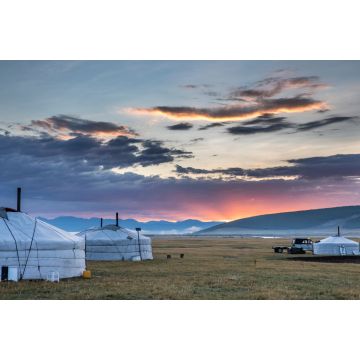 Lais Puzzle - mongolische Gers in einer Landschaft - 2.000 Teile