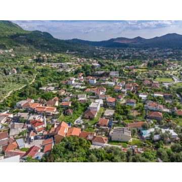 Lais Puzzle - Das Dorf Podgrad von Stari Bar aus gesehen, in der Nähe der Stadt Bar in Montenegro - 40, 100, 200, 500, 1.000 & 2.000 Teile