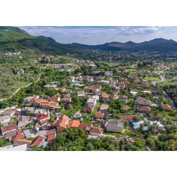 Lais Puzzle - Das Dorf Podgrad von Stari Bar aus gesehen, in der Nähe der Stadt Bar in Montenegro - 1.000 Teile