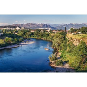 Lais Puzzle - Blick auf den Fluss Moraca in der Stadt Podgorica, Montenegro - 2.000 Teile