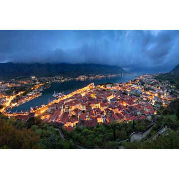 Lais Puzzle - Panorama der Altstadt von Kotor und der Bucht von Kotor in der Abenddämmerung, Montenegro - 2.000 Teile
