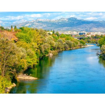 Lais Puzzle - Blick auf den Fluss Moraca und die Berge in Podgorica Montenegro - 40, 100, 200, 500, 1.000 & 2.000 Teile
