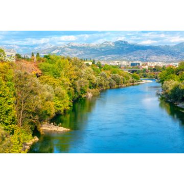 Lais Puzzle - Blick auf den Fluss Moraca und die Berge in Podgorica Montenegro - 2.000 Teile