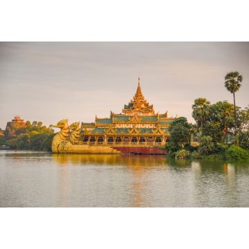 Lais Puzzle - Der Karaweik-Palast in Yangon, Myanmar - 2.000 Teile